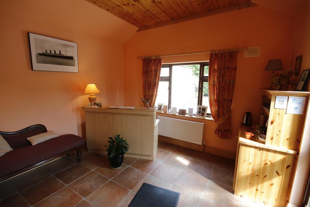 Macreddin Rock Bed & Breakfast Охрим Номер фото